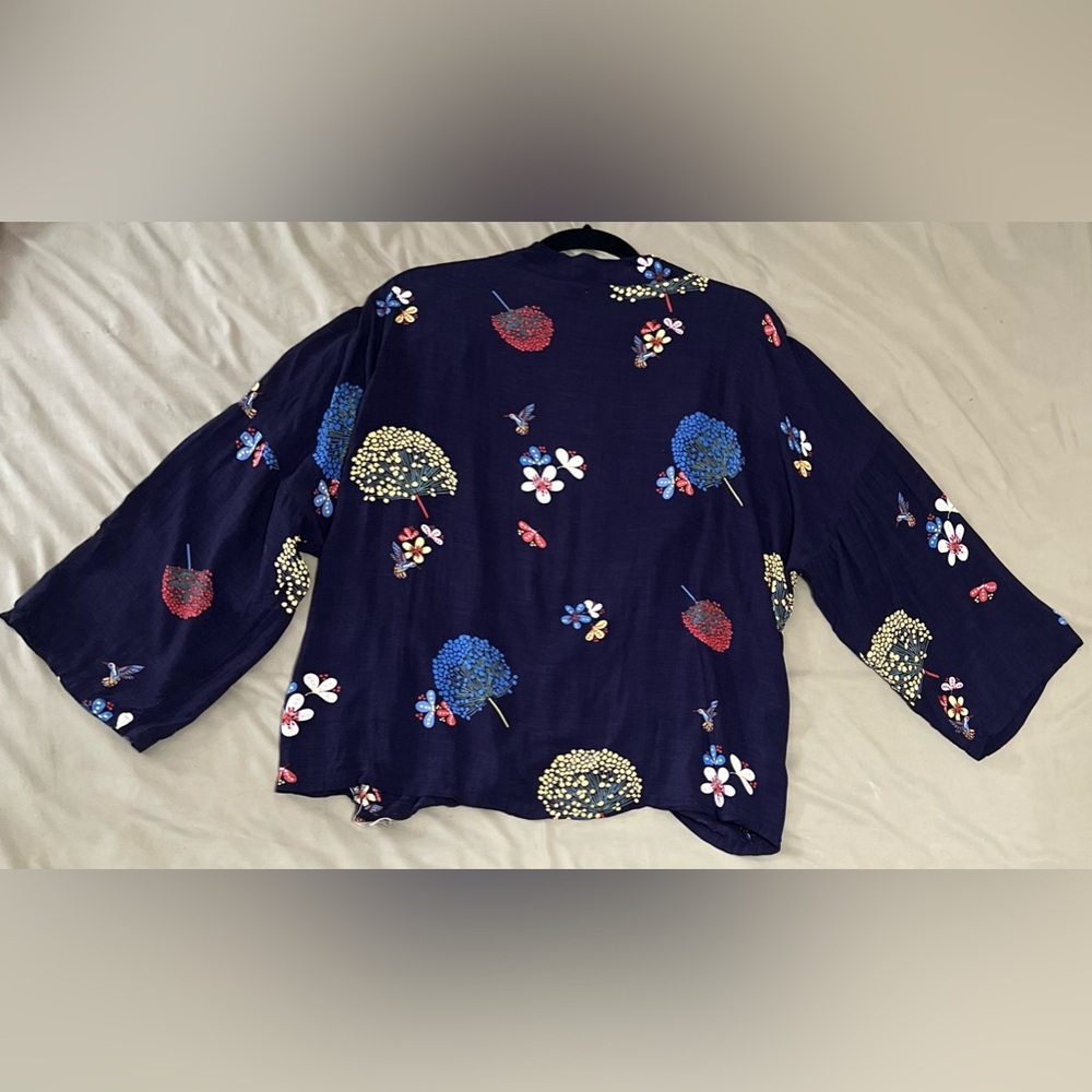 LOFT XS/S Kimono with Flowers and Hummingbirds
